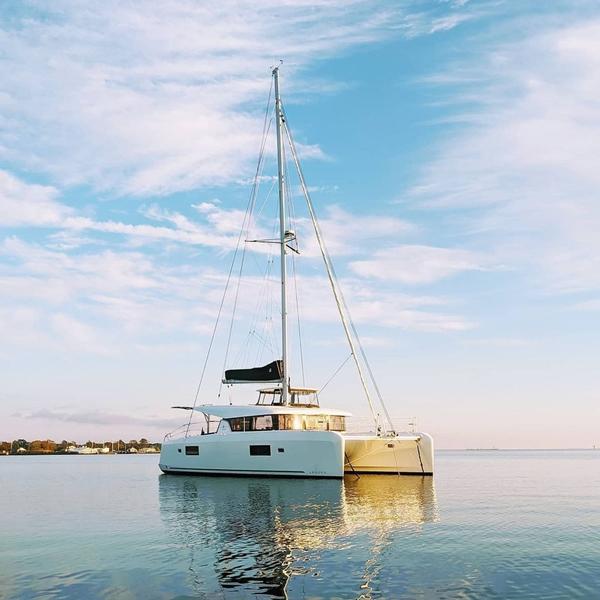 Bán nhà nghỉ hưu sớm, cả nhà sống trên thuyền buồm đi khắp thế giới-4