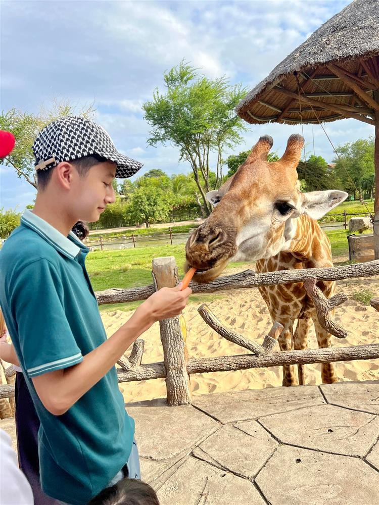 Quang Dũng khoe ảnh thời trẻ, nhìn hệt con trai bây giờ-10