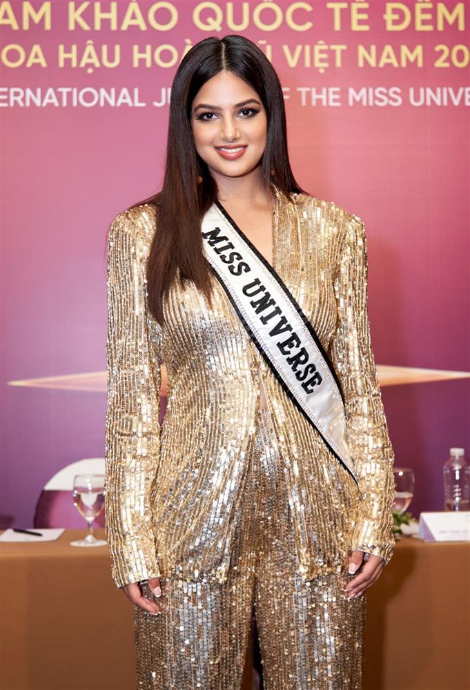 2 Miss Universe của Ấn Độ chụp chung: Gái trẻ lép vế gừng già-11
