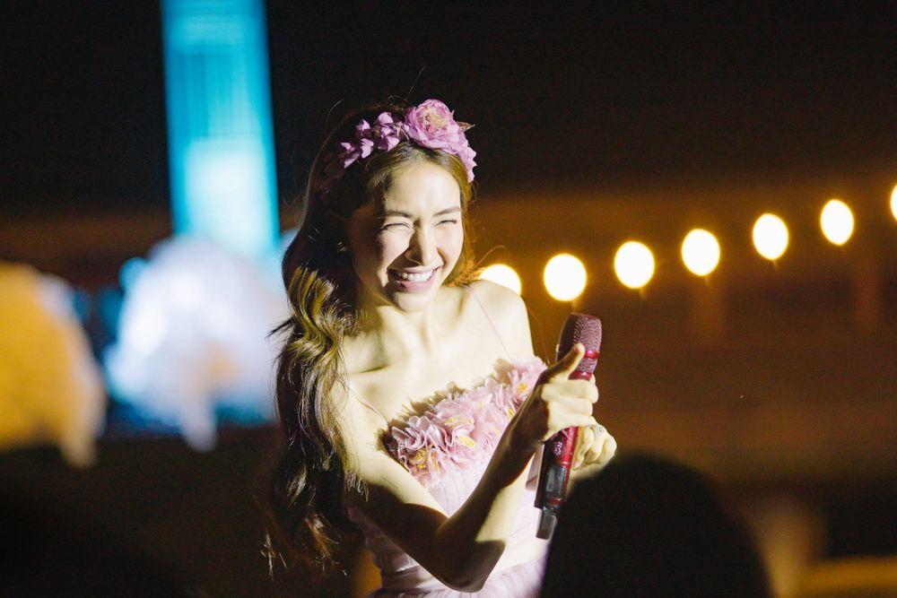 Hòa Minzy than vãn chọn sai trang phục, fan liền trấn an đặc biệt-1