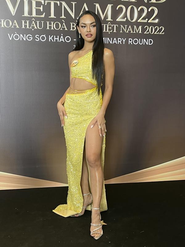 Mai Ngô lộ dáng kém nuột tại sơ khảo Miss Grand Vietnam 2022-2