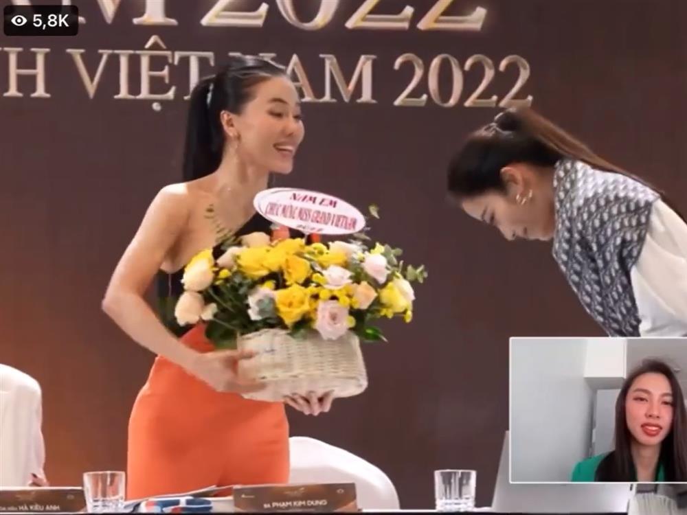 Nam Em tới sơ khảo Miss Grand Vietnam, bất thình lình đeo SBD?-6