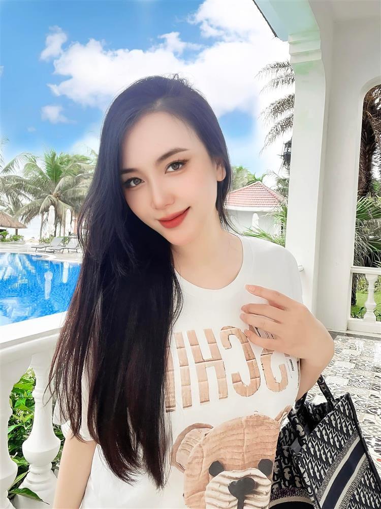 Bà xã mừng sinh nhật Khắc Việt sau vụ truy vết gái lạ-3