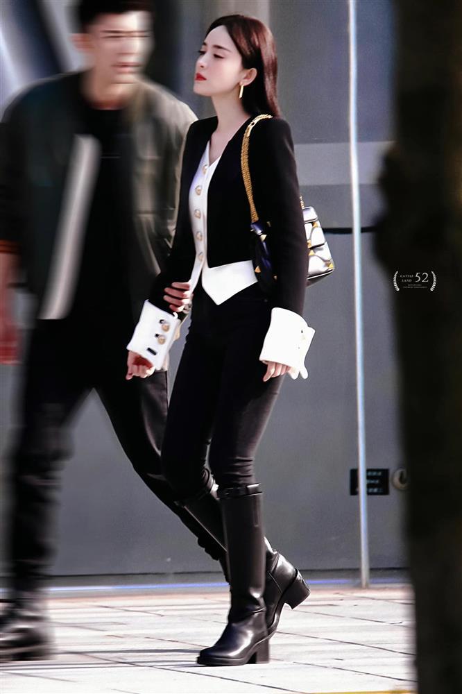 Cổ Lực Na Trát khoe style mùa thu đẹp ná thở-3