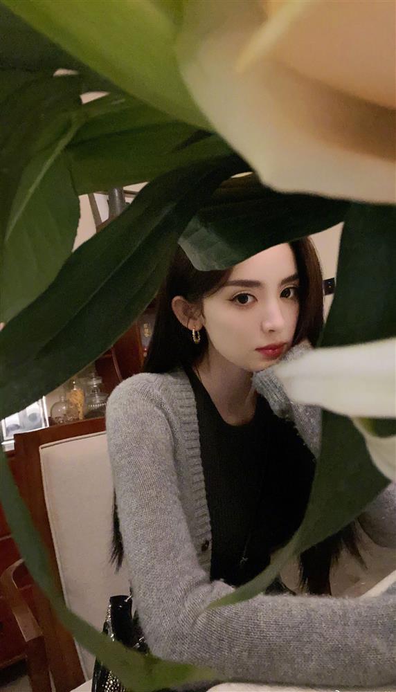 Cổ Lực Na Trát khoe style mùa thu đẹp ná thở-7