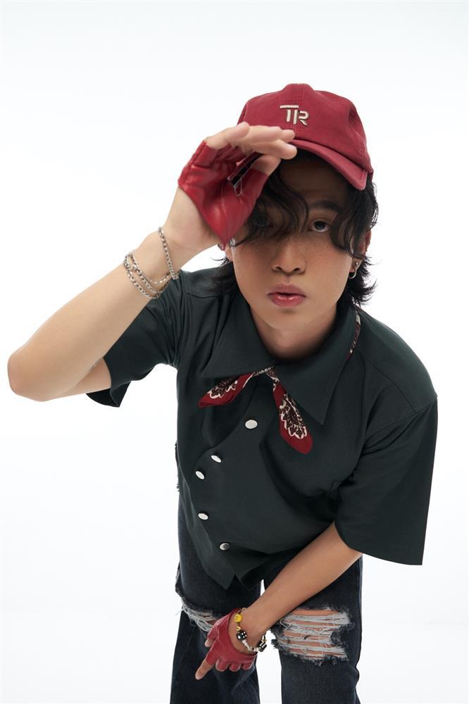 Mew Amazing mang màu sắc mới mẻ gì cho Hoàng Thuỳ Linh?-3