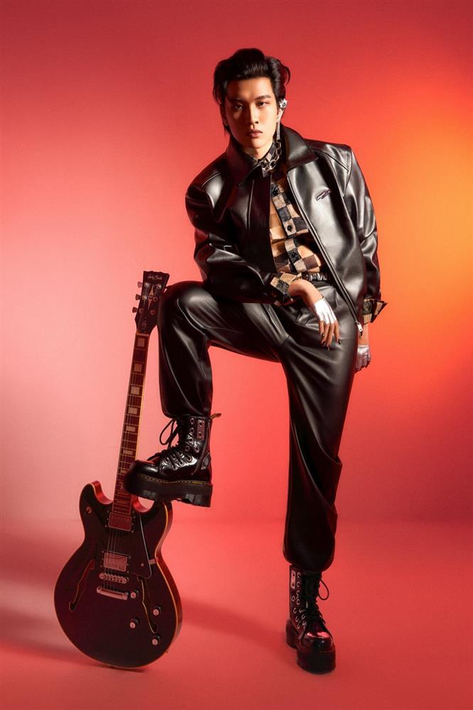 Mew Amazing mang màu sắc mới mẻ gì cho Hoàng Thuỳ Linh?-4