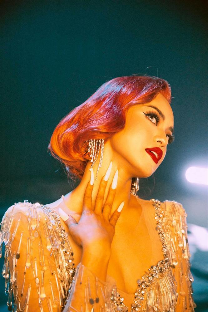 Mai Ngô chuẩn người đẹp ăn phấn nhất showbiz Việt-12