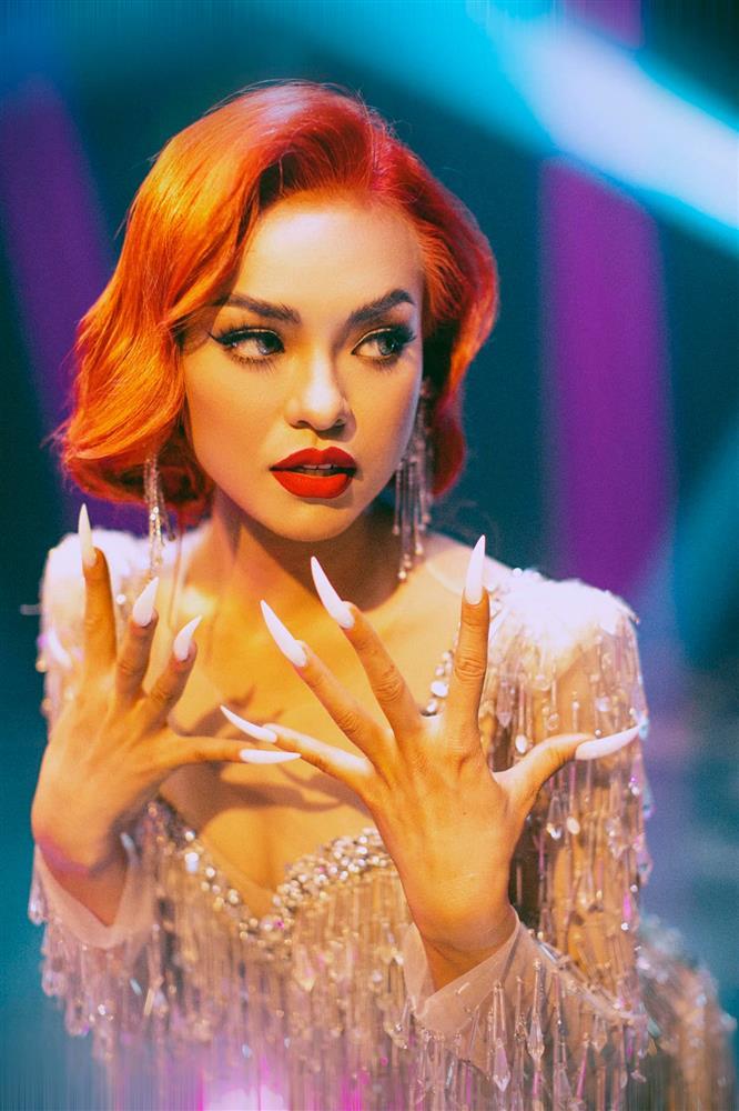 Mai Ngô chuẩn người đẹp ăn phấn nhất showbiz Việt-13