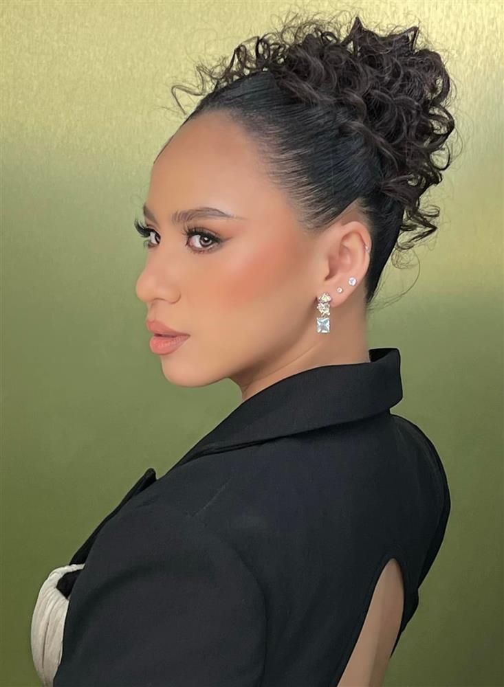 MC Miss Grand Vietnam 2022 bị chơi khăm, nhìn khó nhận ra-7