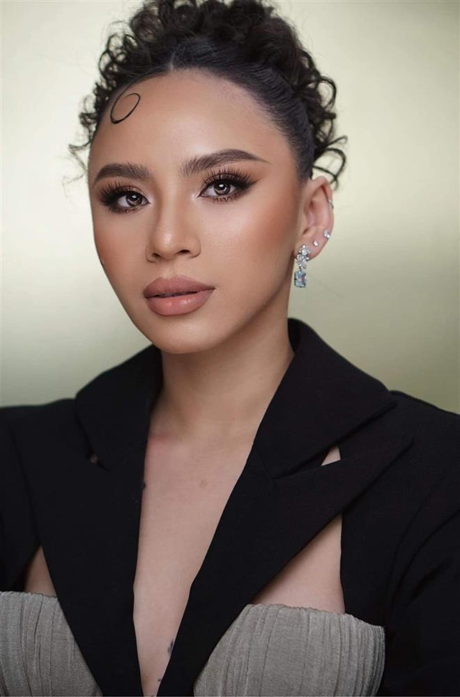 MC Miss Grand Vietnam 2022 bị chơi khăm, nhìn khó nhận ra-9