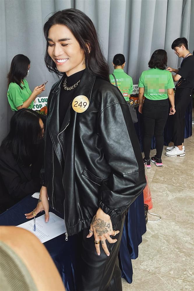 MC Miss Grand Vietnam 2022 bị chơi khăm, nhìn khó nhận ra-14