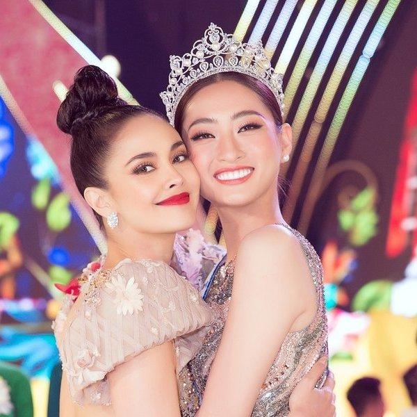 4 đại hoa hậu hội ngộ: Pia, Cat quá đẹp vẫn lép vế Megan Young-4