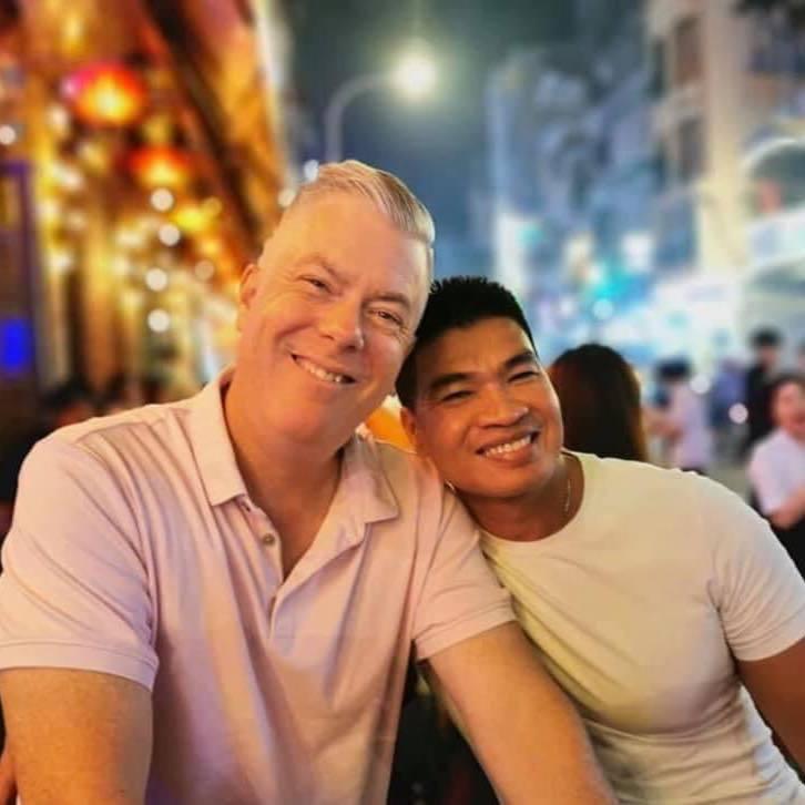 Cuộc sống trai Việt được ông Tây cho 10 tỉ sau vài lần gặp-4