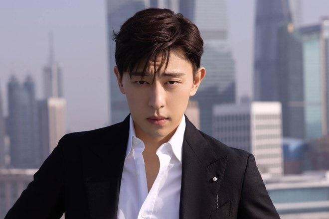 Đặng Luân lộ diện sau khi bị đuổi khỏi showbiz Trung Quốc-2