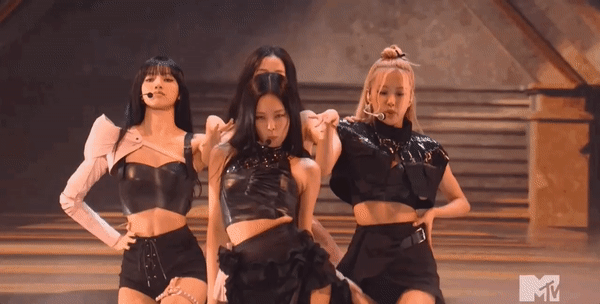 Tạp chí Mỹ chê BLACKPINK chỉ giỏi nhảy, hát nhép ở VMAs 2022-2