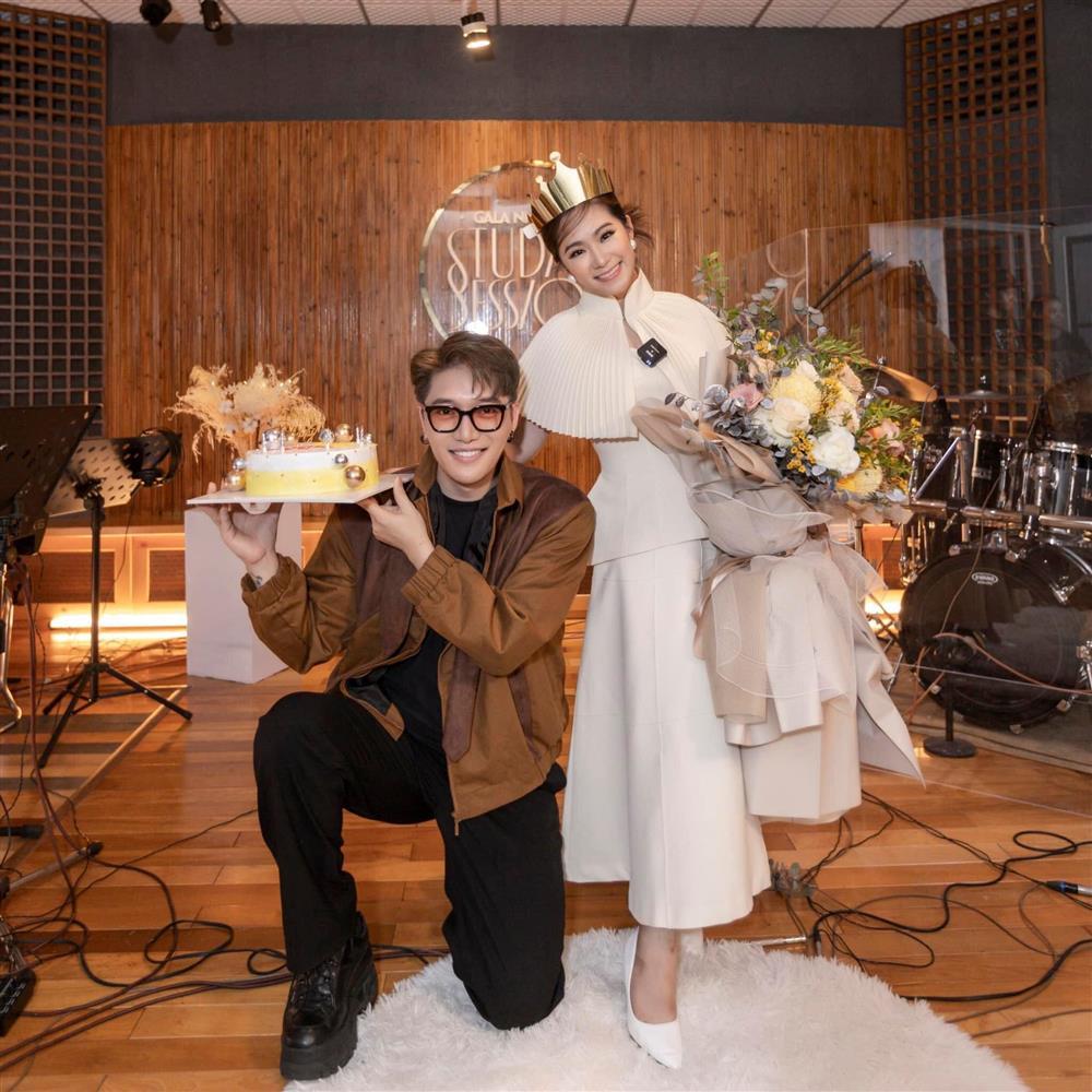 Lương Bích Hữu sinh nhật tuổi 38: Visual xuất sắc chỉ như gái 20-6