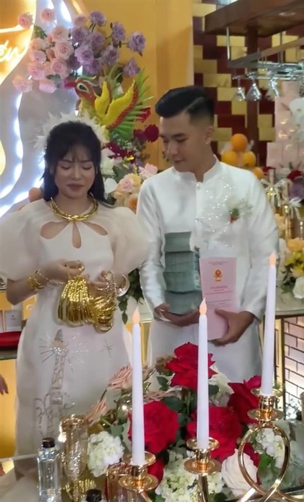 Quà hồi môn khủng, sổ đỏ nặng tay của cô dâu mới-8