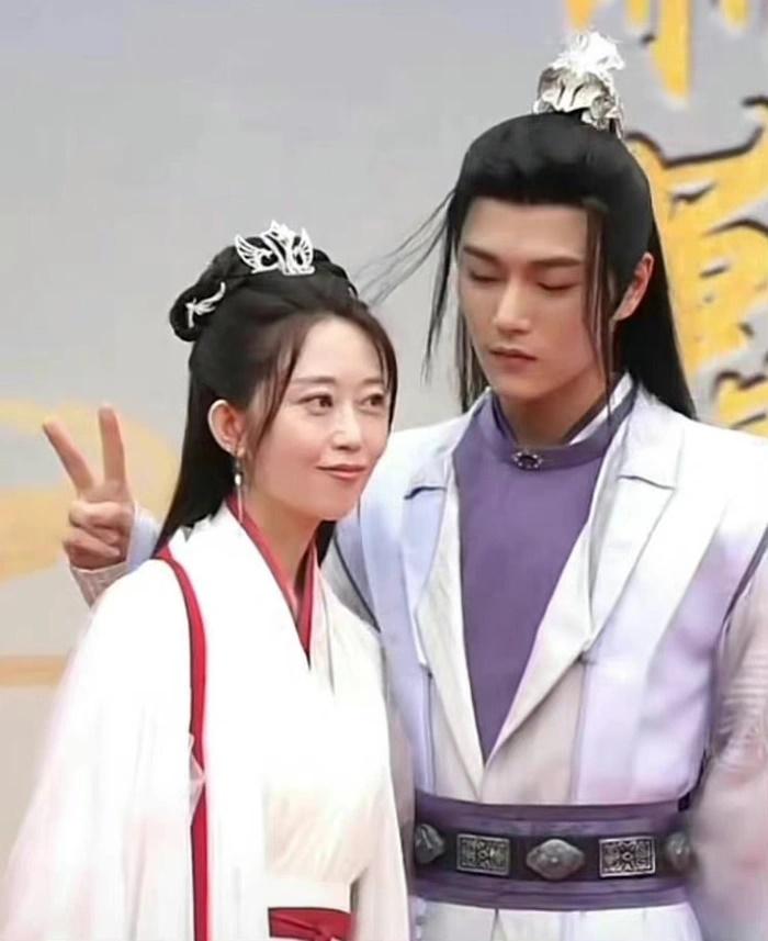 Một phú bà tự chi tiền, đóng luôn nữ chính để thỏa giấc mộng diễn viên-3