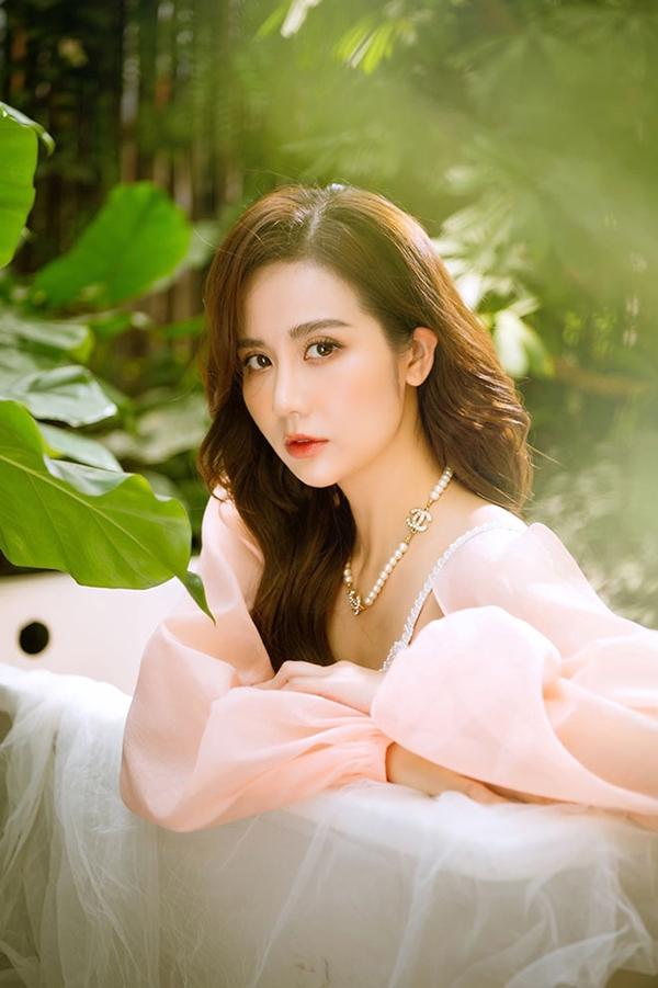 Những chị sếp trẻ đẹp khiến các phi công mê mệt trên phim Việt-3