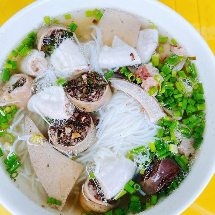 Ẩm thực Việt có món bún lòng gây nghiện nhiều topping hấp dẫn-4