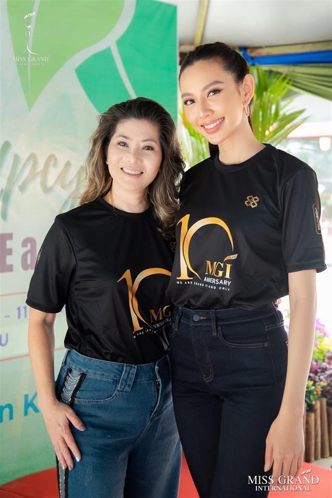 Thùy Tiên đèn sách tại Thái Lan, Phó Chủ tịch Miss Grand tấm tắc-4