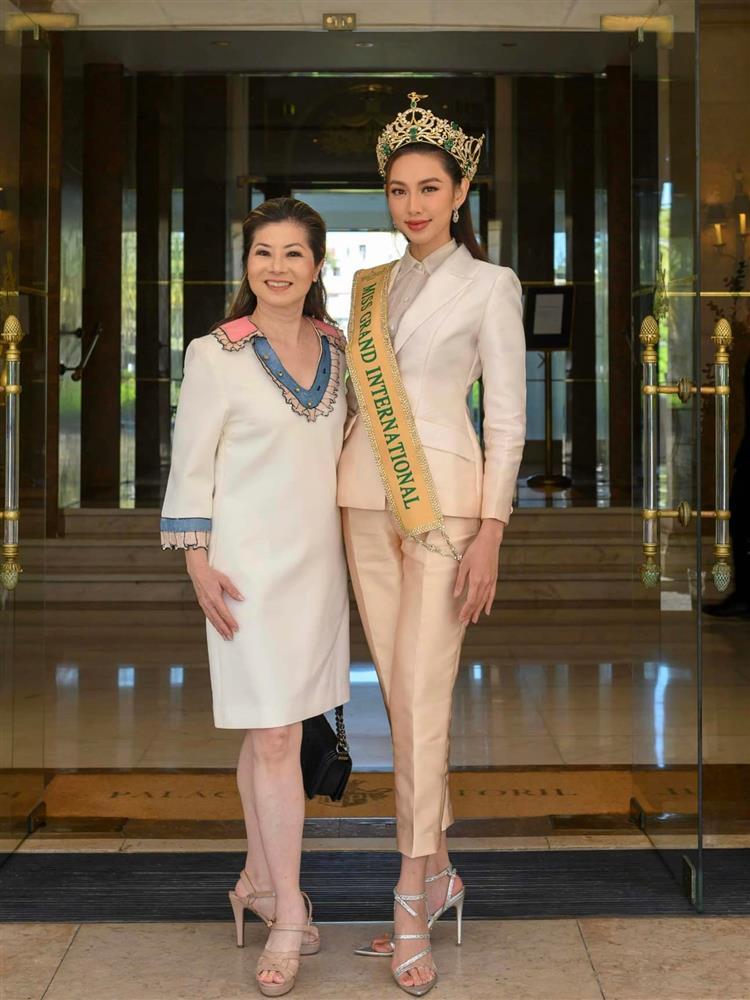 Thùy Tiên đèn sách tại Thái Lan, Phó Chủ tịch Miss Grand tấm tắc-5