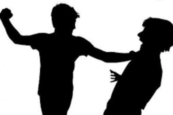 2 con đánh cha tử vong, mẹ bị thương vì bị khuyên nghỉ nhậu-2