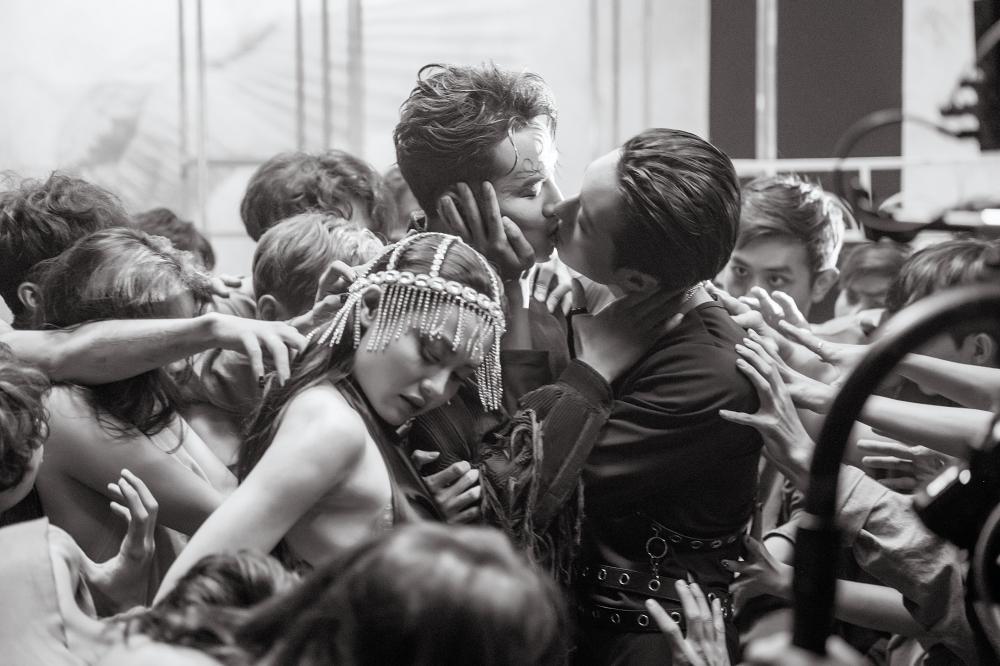 Trấn Thành khóc nức nở khi nghe Ali Hoàng Dương nói không có tiền-4