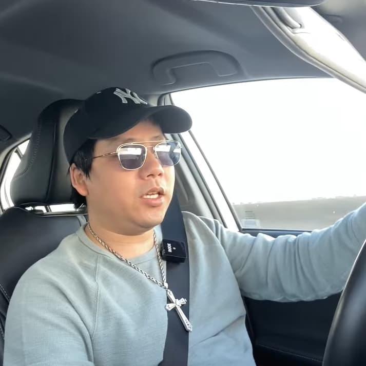 Sức khỏe Khoa Pug bị ảnh hưởng hậu kéo chân lên 1m75-1