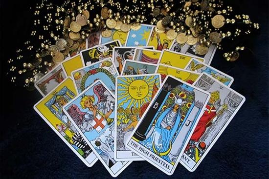 Bói bài Tarot hàng ngày - thứ Sáu 9/9/2022: Quýt làm cam chịu