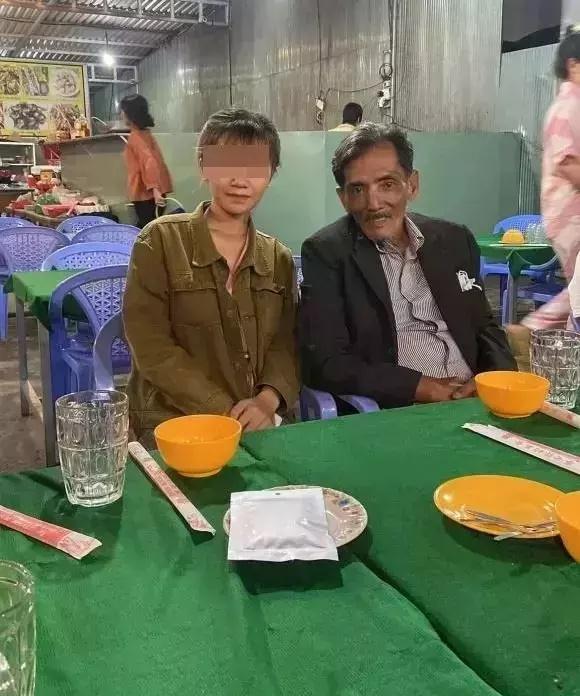 Xế chiều Thương Tín: Mưu sinh bằng hát đám cưới, đóng vai phụ-4