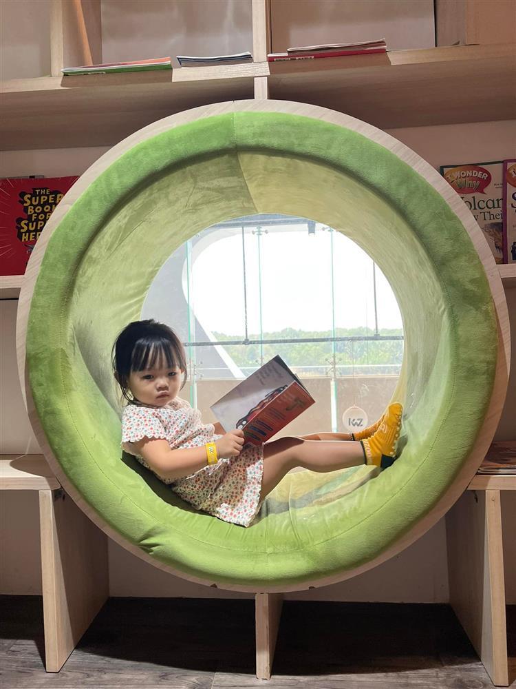 Tin showbiz Việt ngày 1/9: Ngọc Trinh gợi cảm đón tháng mới-5