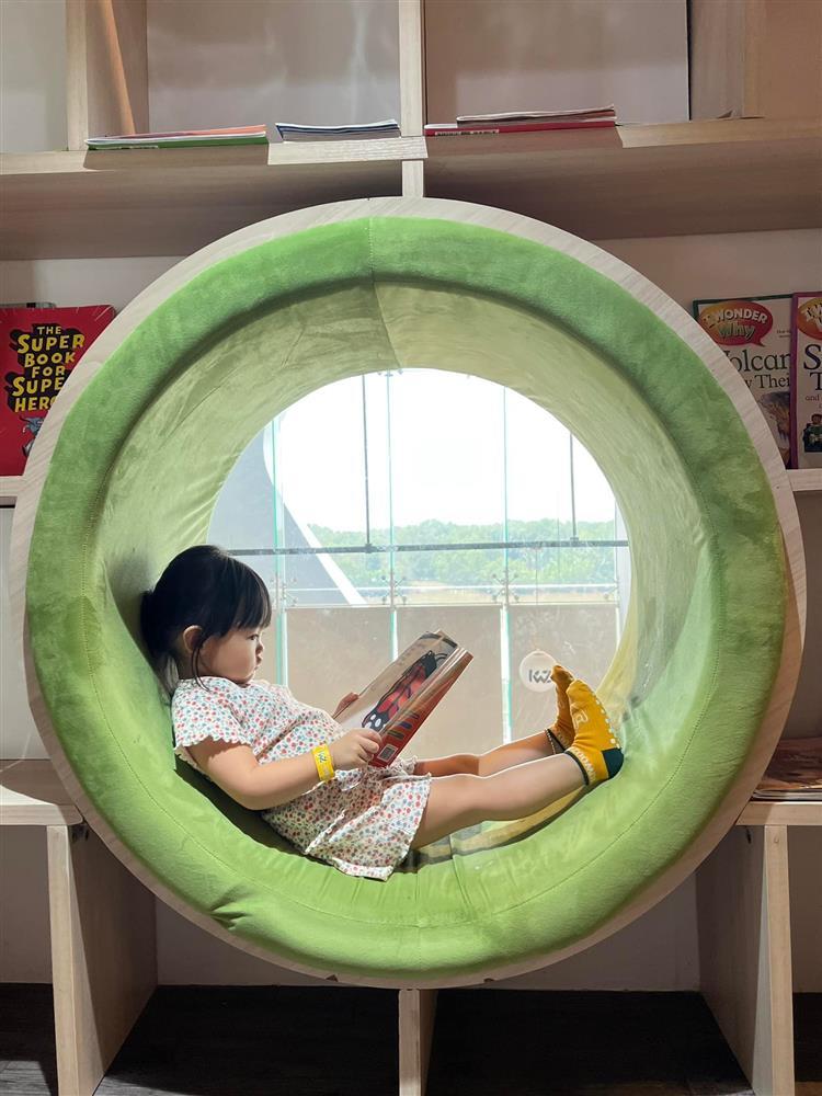 Tin showbiz Việt ngày 1/9: Ngọc Trinh gợi cảm đón tháng mới-6