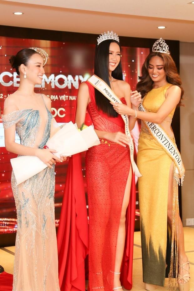 Miss Intercontinental đi cà kheo vẫn thua á hậu Bảo Ngọc 1m85-3