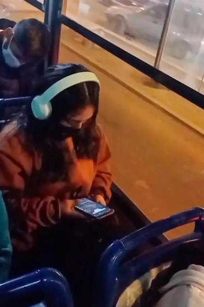 Chàng trai bất ngờ có người yêu vì chăm đi xe buýt-3