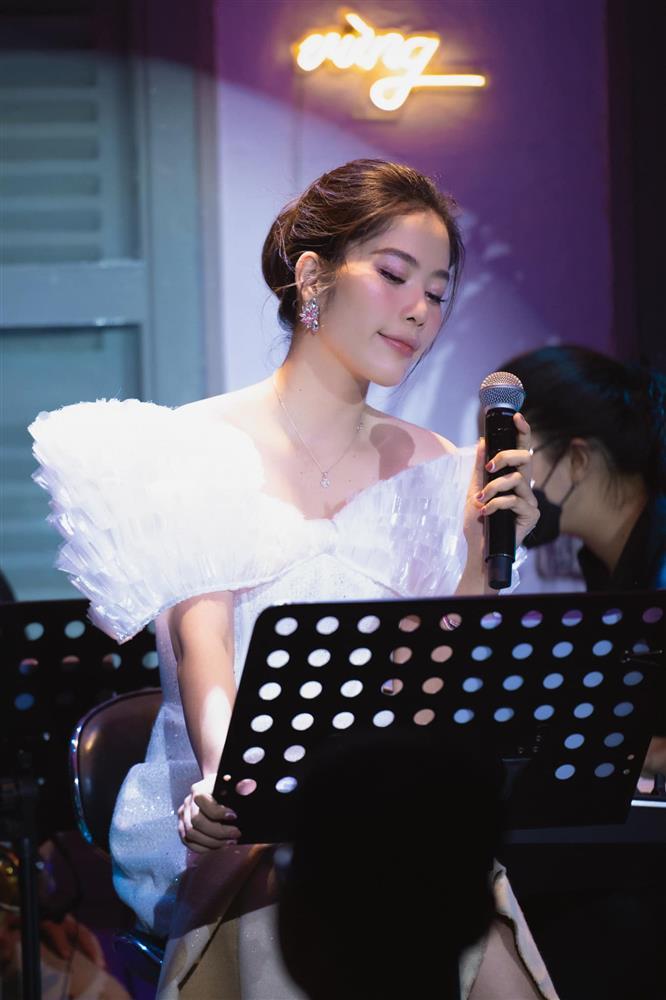 Nam Em mong được hát nhạc buồn, biết lý do càng thương hơn-3