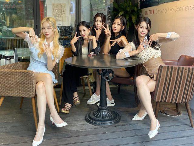 Thần tượng Kpop ra mắt tới 5 lần, tuổi 35 vẫn cạnh tranh với đàn em-1