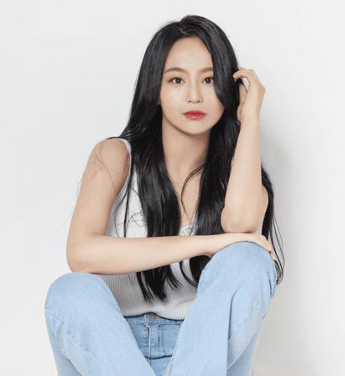 Thần tượng Kpop ra mắt tới 5 lần, tuổi 35 vẫn cạnh tranh với đàn em-3