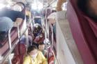 Hãi hùng xe khách 46 chỗ nhồi nhét 71 người ở Đồng Nai