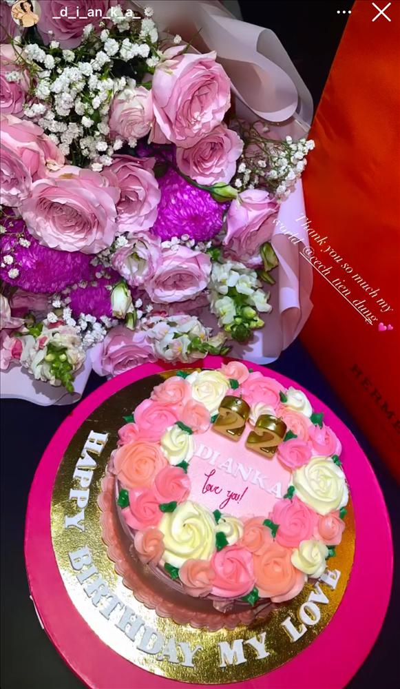 Vợ Tây được Bùi Tiến Dũng tặng túi Hermès đắt giá nhân sinh nhật-2