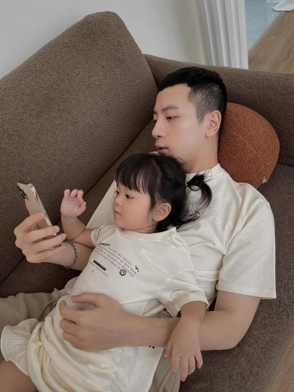 Trương Mỹ Nhân lần đầu đăng ảnh bố của con gái-3