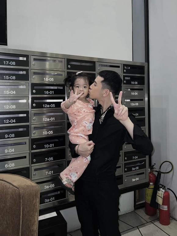 Trương Mỹ Nhân lần đầu đăng ảnh bố của con gái-4