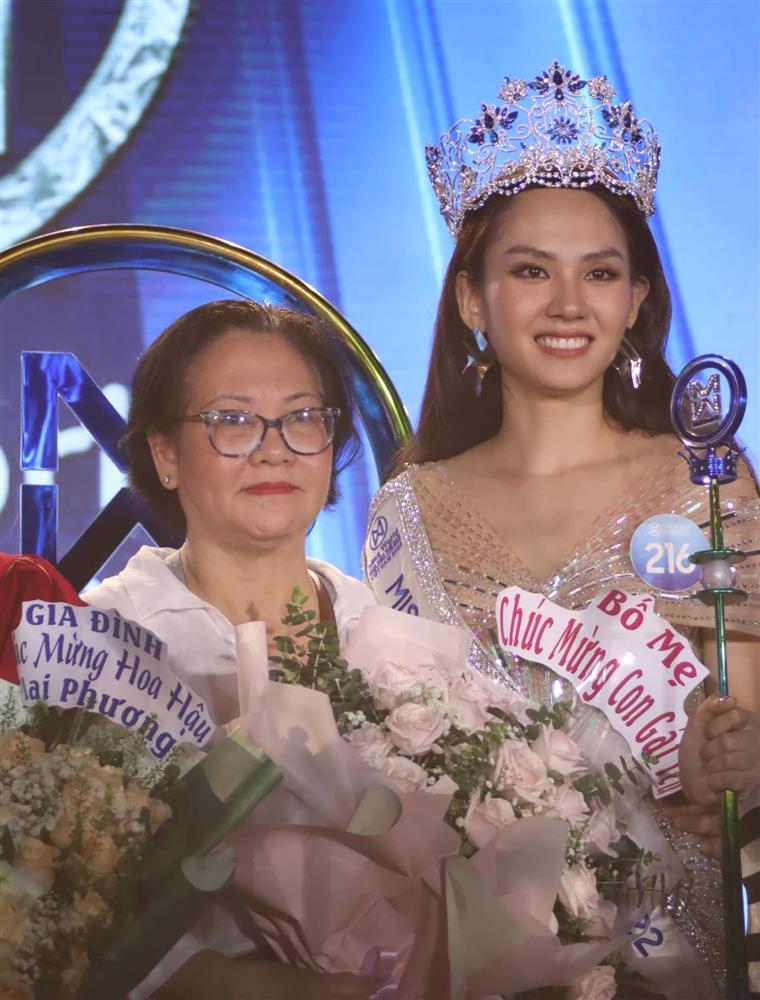 Top 3 Miss World Vietnam 2022 đồng loạt khoe bố mẹ dịp nghỉ lễ 2/9-6