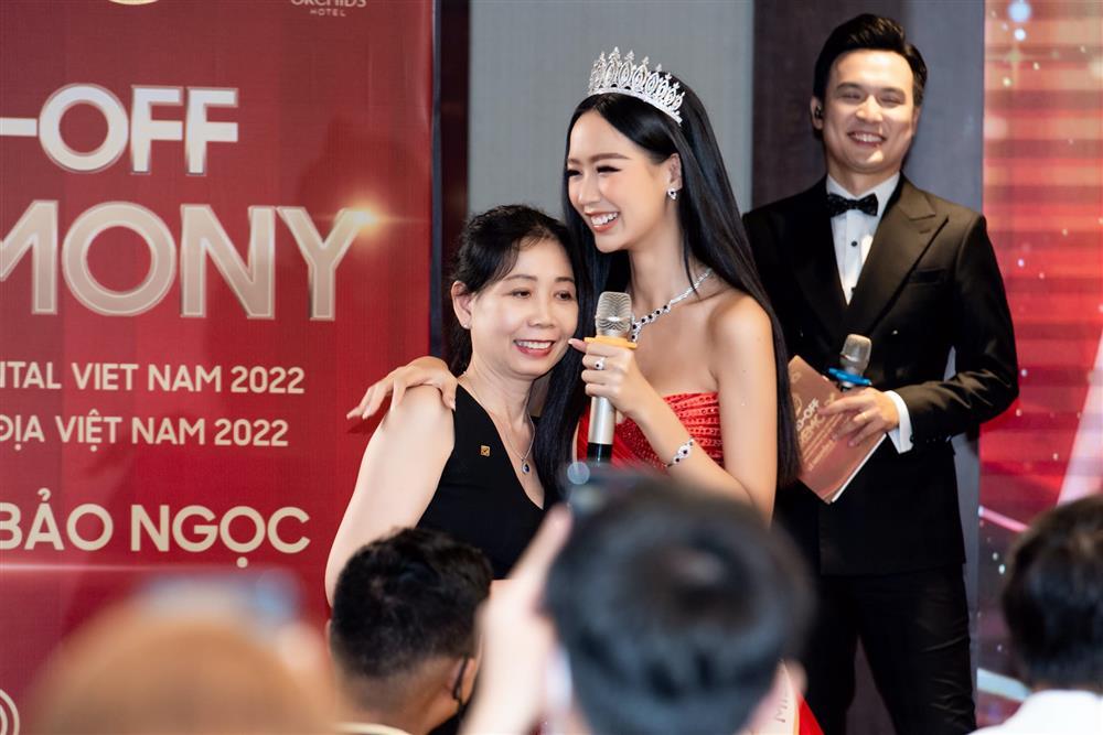 Top 3 Miss World Vietnam 2022 đồng loạt khoe bố mẹ dịp nghỉ lễ 2/9-3