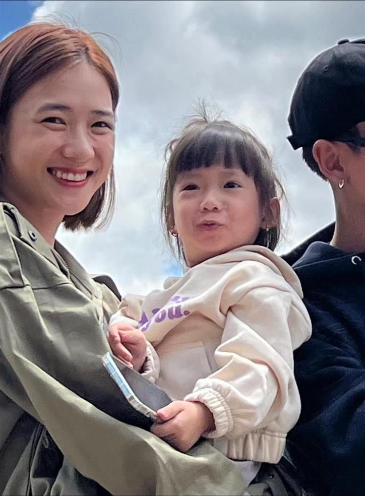 Con gái JustaTee chiếm spotlight trong đám cưới toàn celeb-3