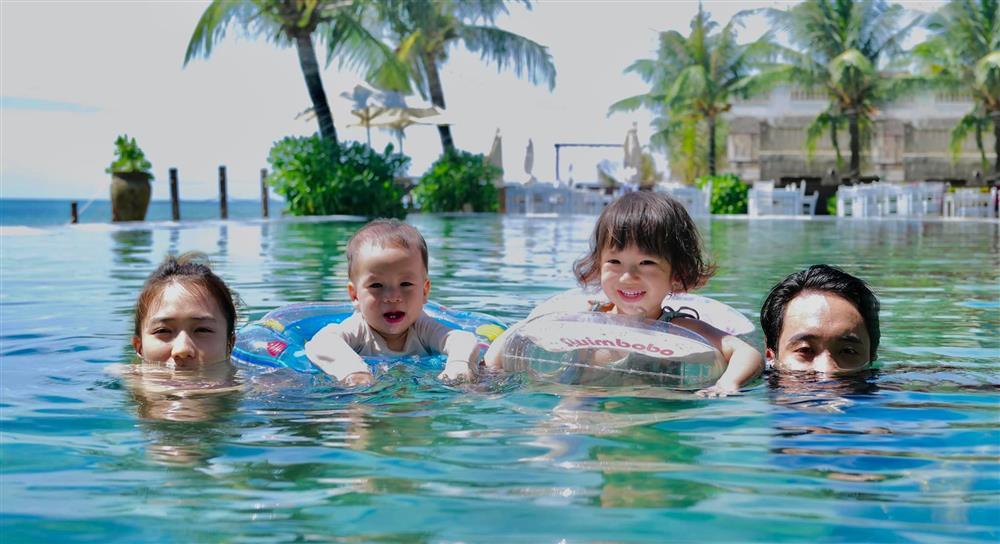 Con gái JustaTee chiếm spotlight trong đám cưới toàn celeb-15