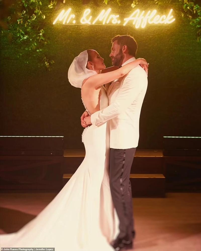 Bên trong hôn lễ xa hoa của Jennifer Lopez và Ben Affleck-2