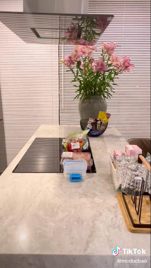 Cận cảnh căn bếp sang - xịn - mịn gần 400 triệu của MC Đức Bảo-7