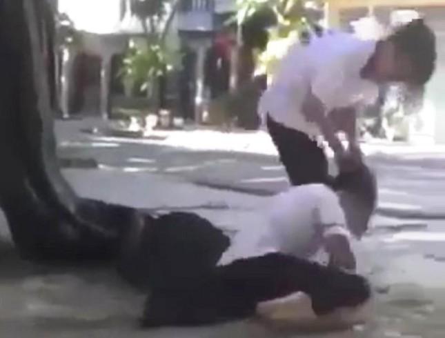 Xác minh thông tin nữ sinh lớp 8 bị bạn cùng trường đánh dã man-1